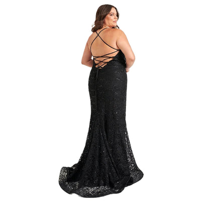 Elegant Lace Plus Size Gown With Lace-Up