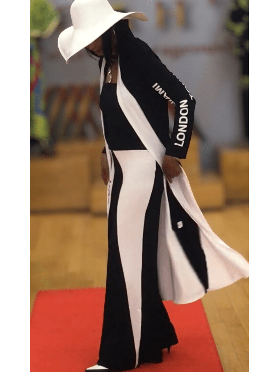 Fashion Tour Duster Set