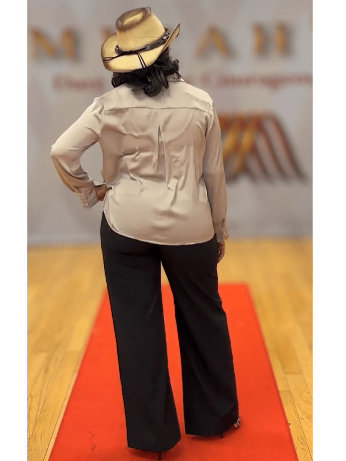 Straight Leg Zip Up Pant
