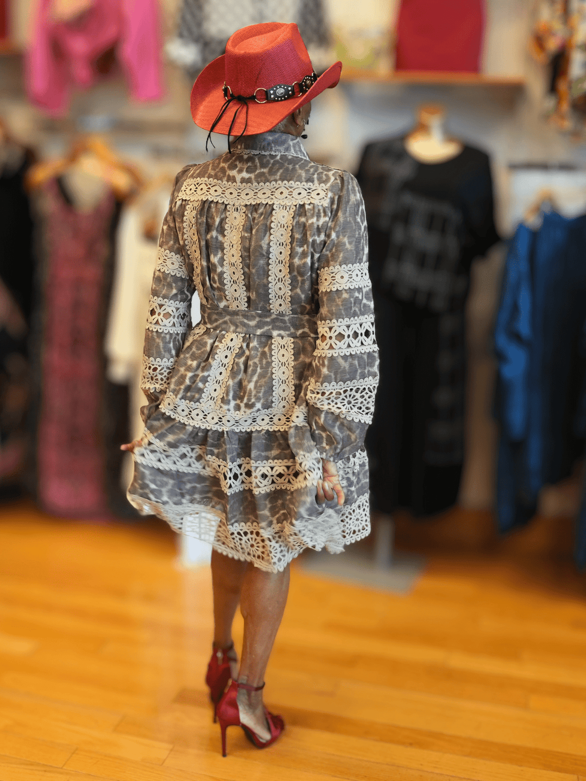 leopard print dress with black lace trim Stylish Animal / S Ashley Lauren 11519 Pageant Color:Gray Blue/Gold halter-neck dress Unleash your wild side